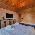 Lk Mountain I Segmenty Z Prywatnym Jacuzzi, Sauna I Widokami Na Gory I Jezioro Διαμέρισμα Falsztyn