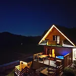 Lk Mountain I Segmenty Z Prywatnym Jacuzzi, Sauna I Widokami Na Gory I Jezioro
