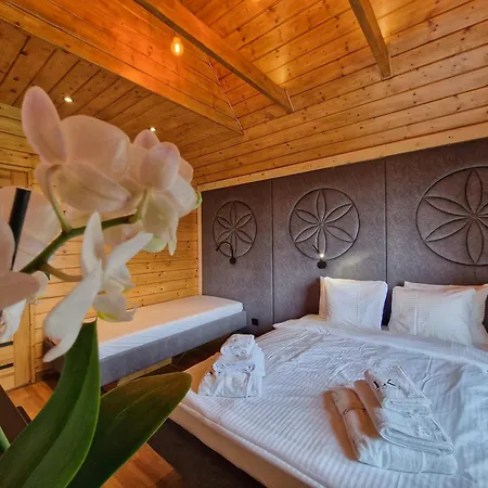 Segmenty Z Prywatnym Jacuzzi I Widokami Na Gory I Jezioro Falsztyn