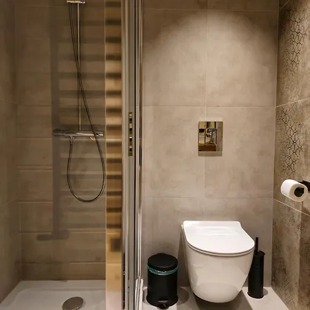 公寓 Lk Mountain Segmenty Z Prywatnym Jacuzzi I Widokami Na Gory I Jezioro Falsztyn