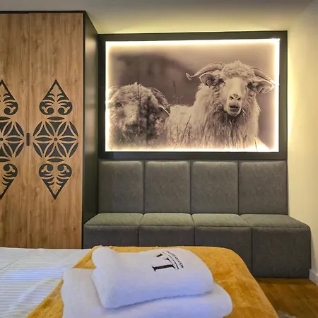 Lk Mountain Segmenty Z Prywatnym Jacuzzi I Widokami Na Gory I Jezioro 公寓 Falsztyn