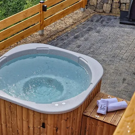 公寓 Lk Mountain Segmenty Z Prywatnym Jacuzzi I Widokami Na Gory I Jezioro Falsztyn