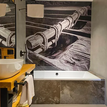 Segmenty Z Prywatnym Jacuzzi I Widokami Na Gory I Jezioro Apartment Falsztyn