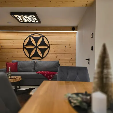 Segmenty Z Prywatnym Jacuzzi I Widokami Na Gory I Jezioro *